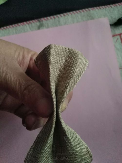 孔雀开屏胸花 第4步