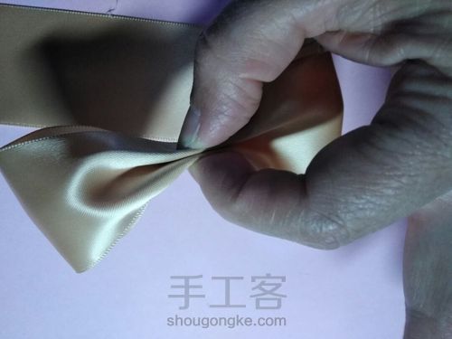 双色翻转蝴蝶节发饰 第6步