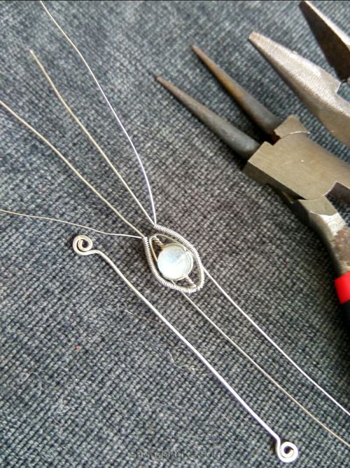 纤细的绕线兰花胸针 第6步