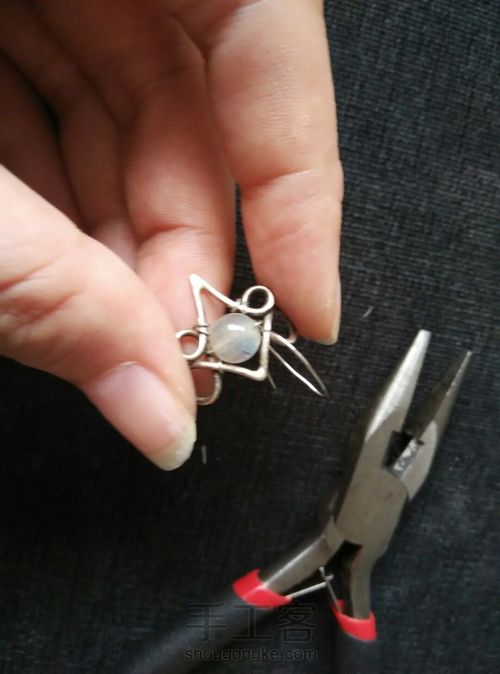 月光石绕线小吊坠 第3步