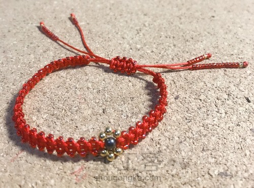 简单精致的创意双向平结手链 第15步