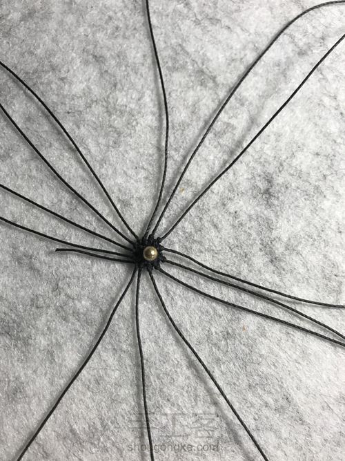 斜卷结多彩花制作 第16步