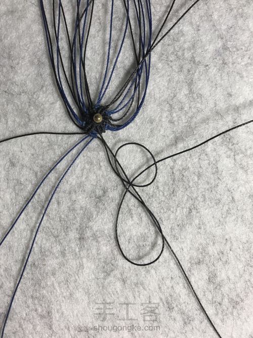 斜卷结多彩花制作 第23步