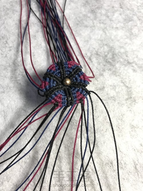 斜卷结多彩花制作 第30步