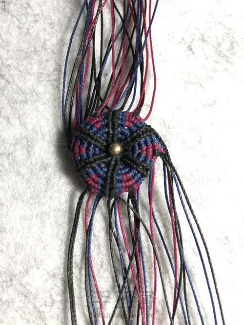 斜卷结多彩花制作 第31步