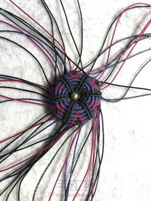 斜卷结多彩花制作 第32步