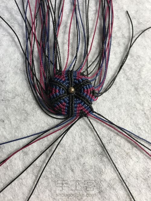 斜卷结多彩花制作 第40步