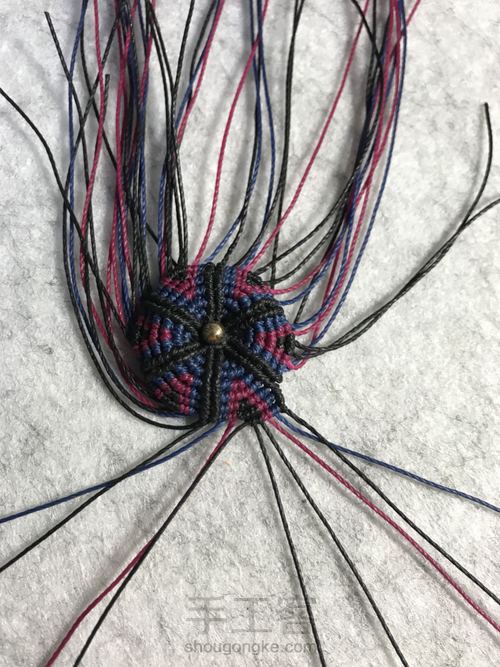 斜卷结多彩花制作 第42步