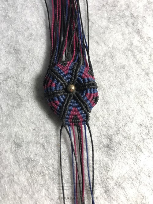 斜卷结多彩花制作 第43步