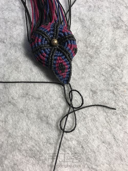 斜卷结多彩花制作 第51步