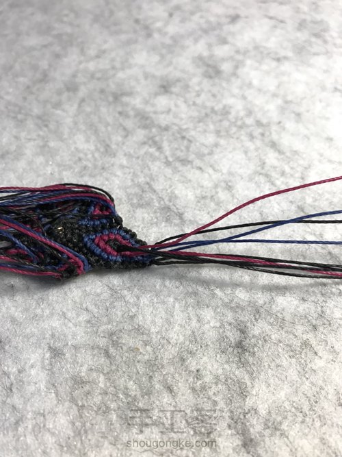 斜卷结多彩花制作 第53步