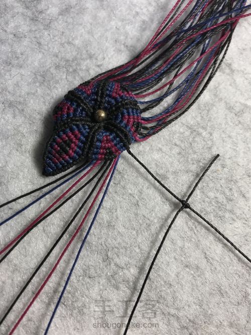 斜卷结多彩花制作 第57步