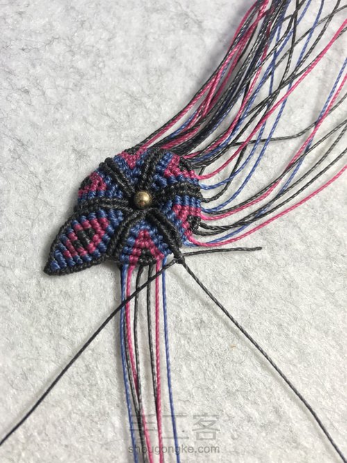 斜卷结多彩花制作 第58步