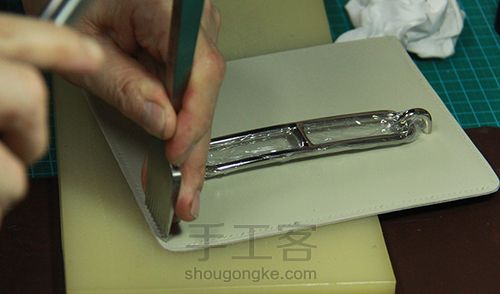 精致小巧的猪鼻子单肩包 第36步