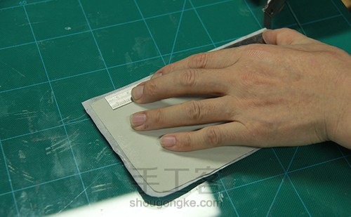 精致小巧的猪鼻子单肩包 第40步