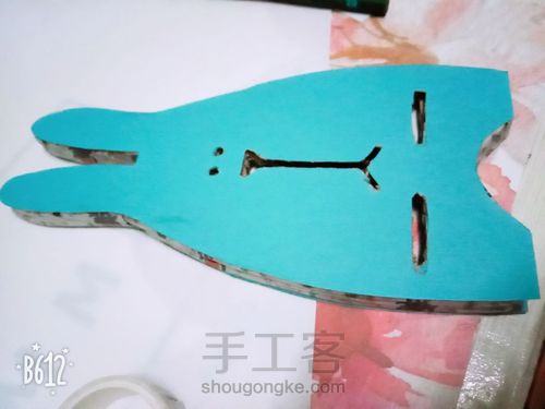 快递盒变身手机支架 第6步