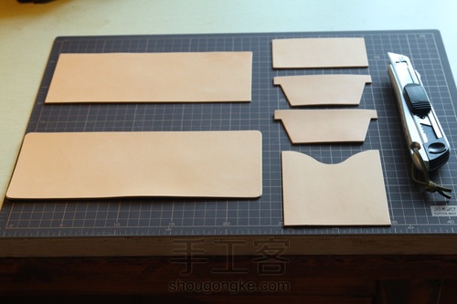 九张图解析一个手工皮具短夹制作过程！  第1步