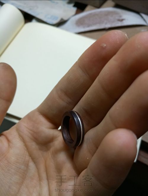 银丝镶嵌·紫苏木戒指 第17步