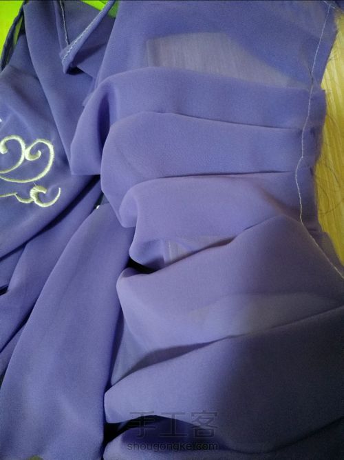 齐腰襦裙 第4步