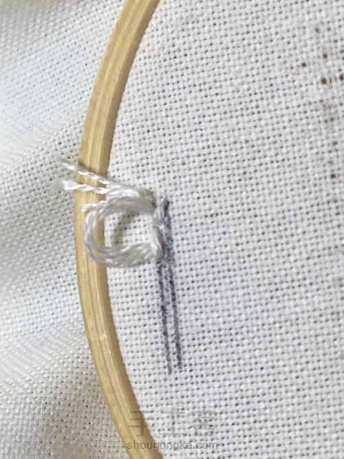 新春马甲胸针刺绣，学习绣出毛绒绒的刺绣针法 第14步