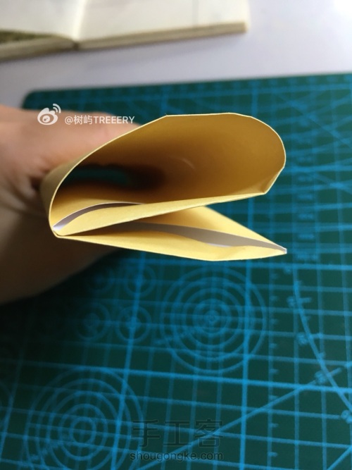 基本盒子能衍生出超多纸折收纳盒 第2步