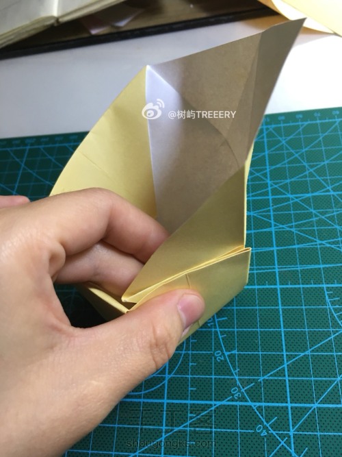 基本盒子能衍生出超多纸折收纳盒 第25步