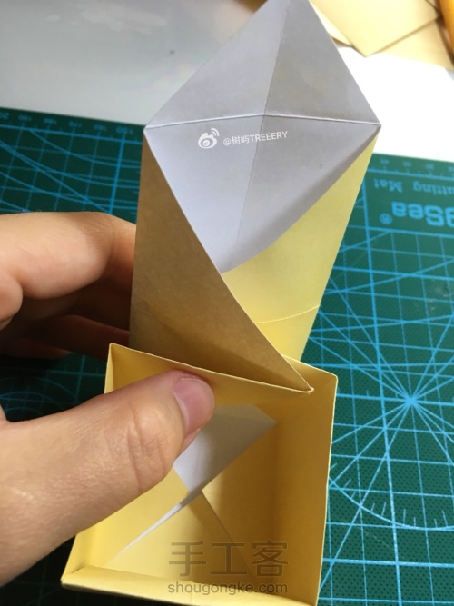 基本盒子能衍生出超多纸折收纳盒 第29步
