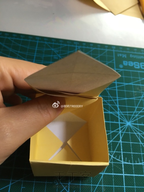 基本盒子能衍生出超多纸折收纳盒 第30步