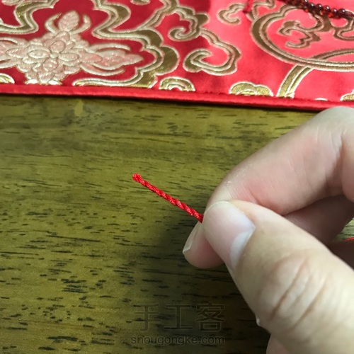 桂花结手绳 第1步