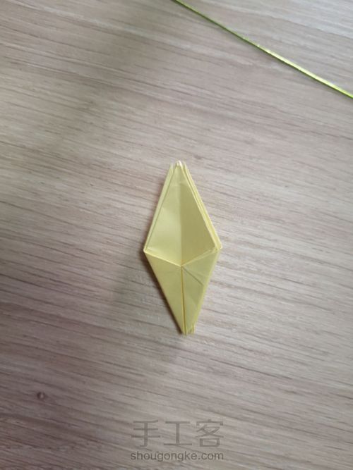 莹莹百合（重瓣百合）折纸教程 第6步