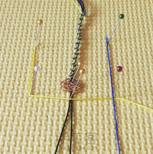 做一个青金石扭结手链 第18步