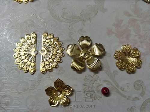 秀禾皇冠头饰 第6步