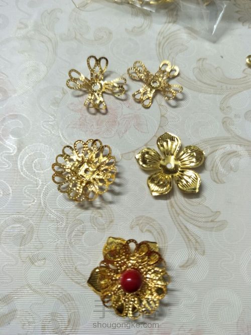 秀禾皇冠头饰 第8步