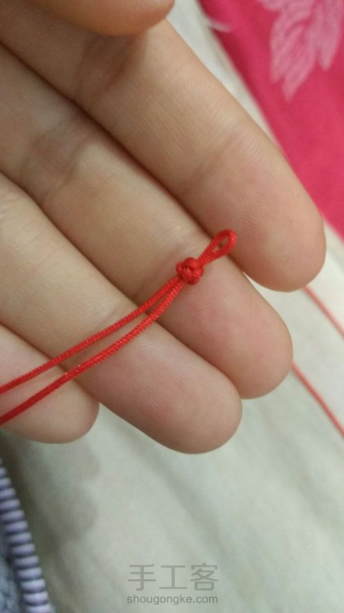 红绳项链制作 第2步