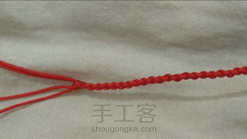 红绳项链制作 第3步