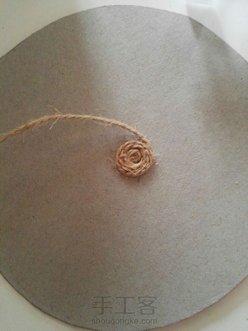 麻绳杯垫 第3步