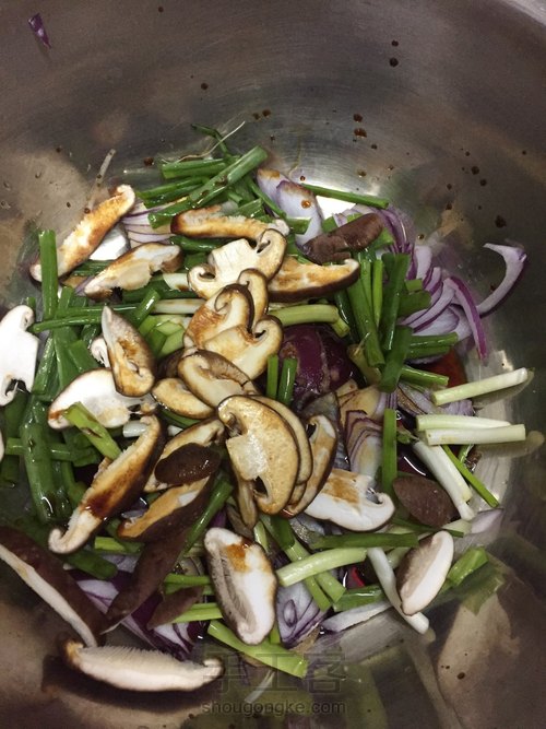 荷叶叫花鸡 第3步