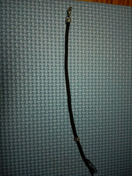 无痕夹芯金刚结手绳 第9步