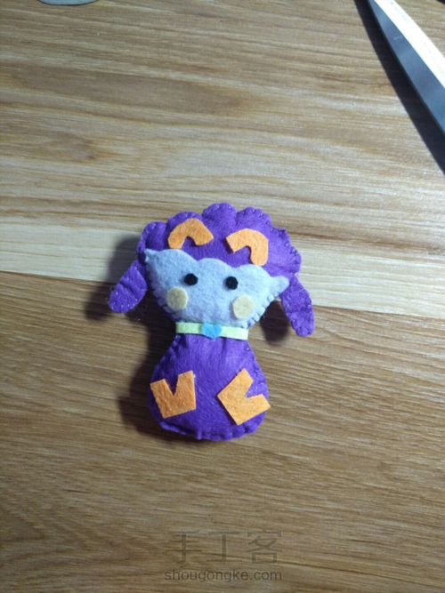 一只萌萌哒的小羊 第1步