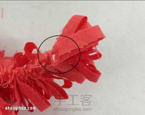 不织布手工制作漂亮婚礼签到笔的方法图解 第8步