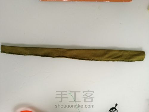 幼儿园里要求制作的一条小尾巴! 第2步