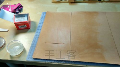 B5尺寸马缰活页夹笔记本套 第4步