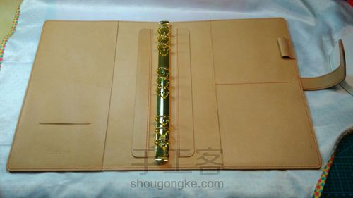 B5尺寸马缰活页夹笔记本套 第9步