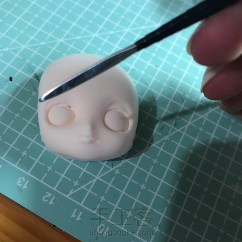 一只魔化萌，本来想画萌小布结果越画越恐怖 第1步