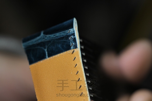 干练风格的鳄鱼皮表带 第30步