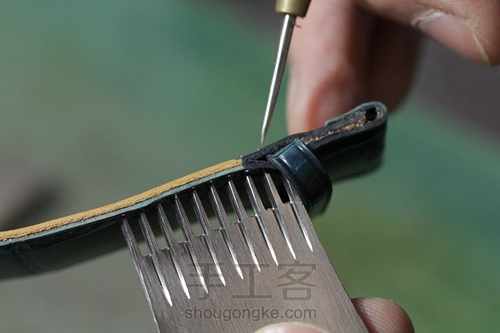 干练风格的鳄鱼皮表带 第31步