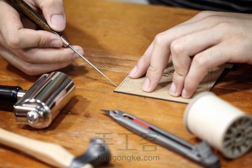 手工皮具 | 一份诚意的手工皮具功课，三折横款短夹怎么做？ 第71步