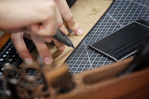 手工皮具 | 一份诚意的手工皮具功课，三折横款短夹怎么做？ 第88步