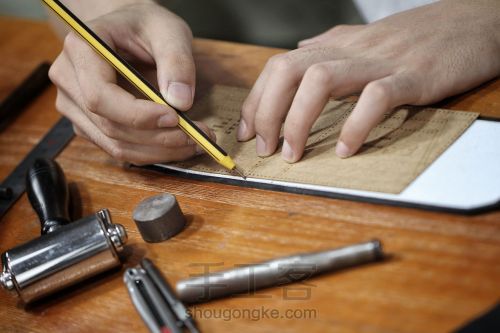 手工皮具 | 一份诚意的手工皮具功课，三折横款短夹怎么做？ 第112步