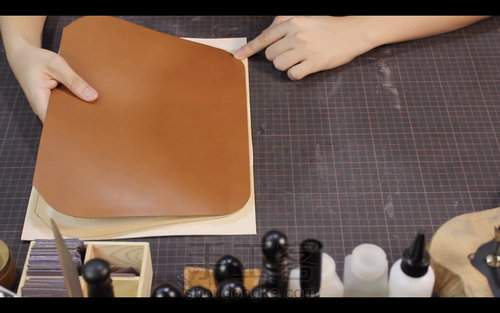手工皮具 | Mercury邮差包简单制作流程 第62步